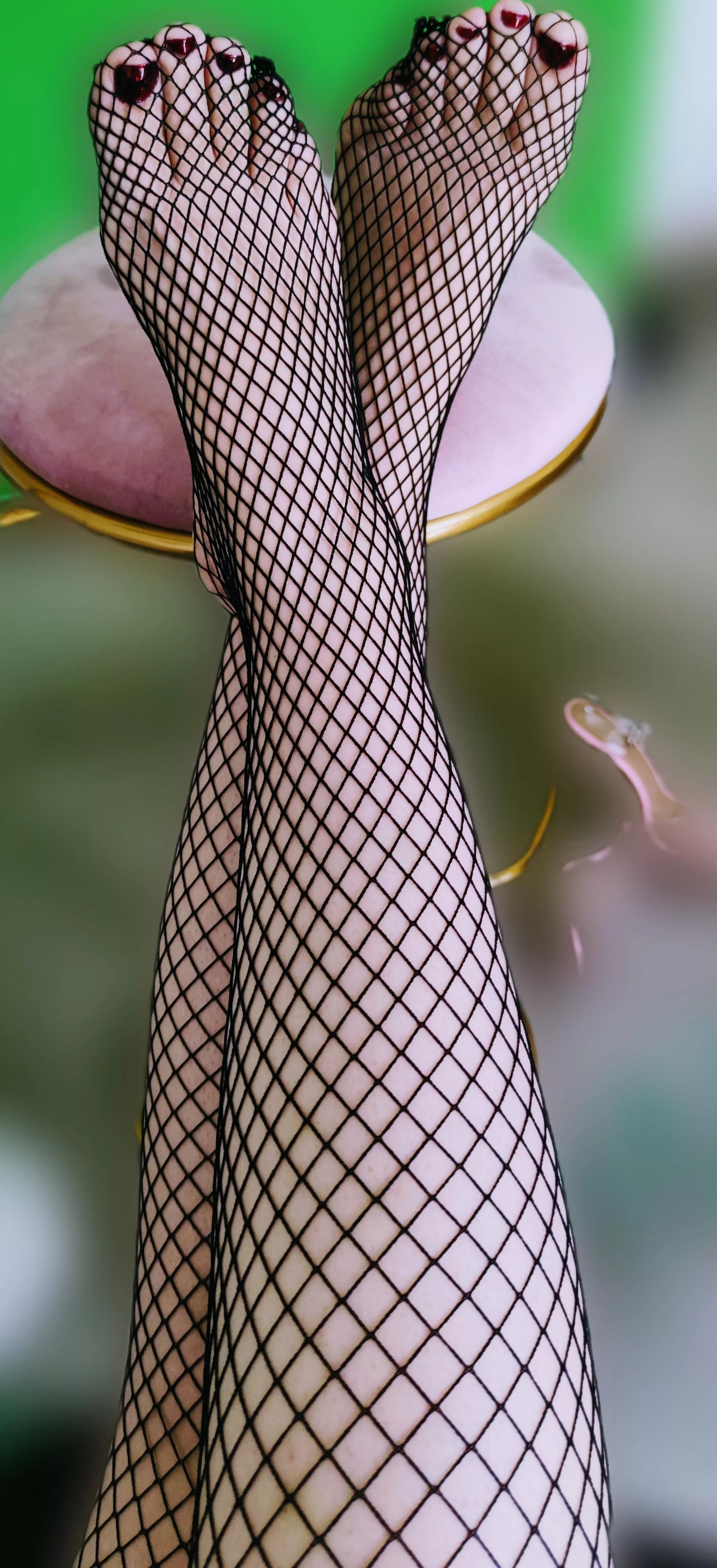 cum on my feet 💦💦😘😘 posted by Jade24769