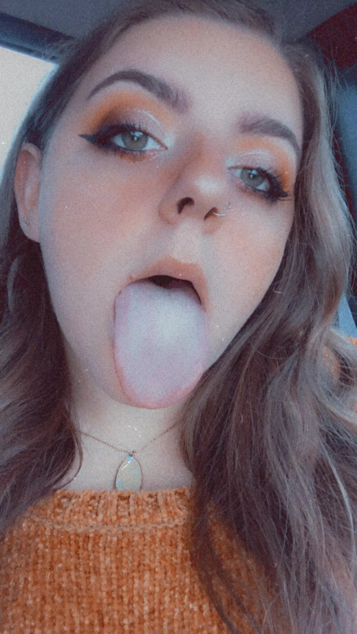 cum on my pretty face please?😇💦 posted by MissDAfterDark