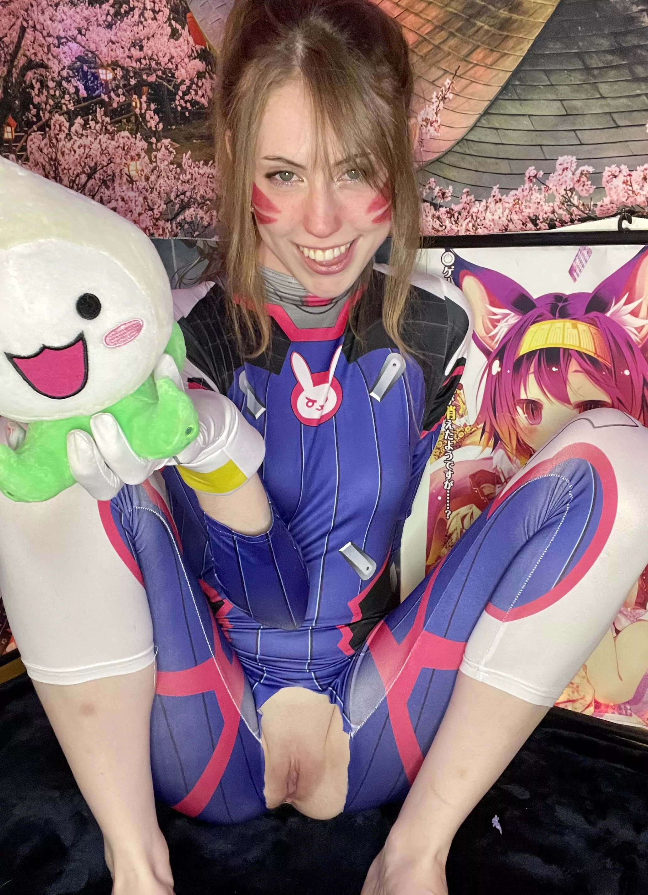 Cum over here and nerf my tight pussy posted by True_Bottle_3750