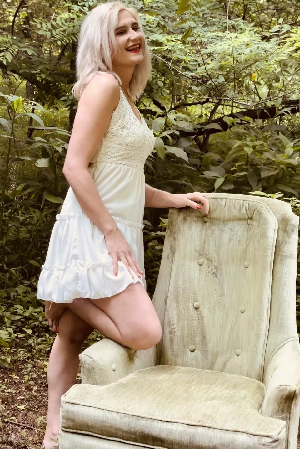 Cum play in the woods with me. posted by gagngush