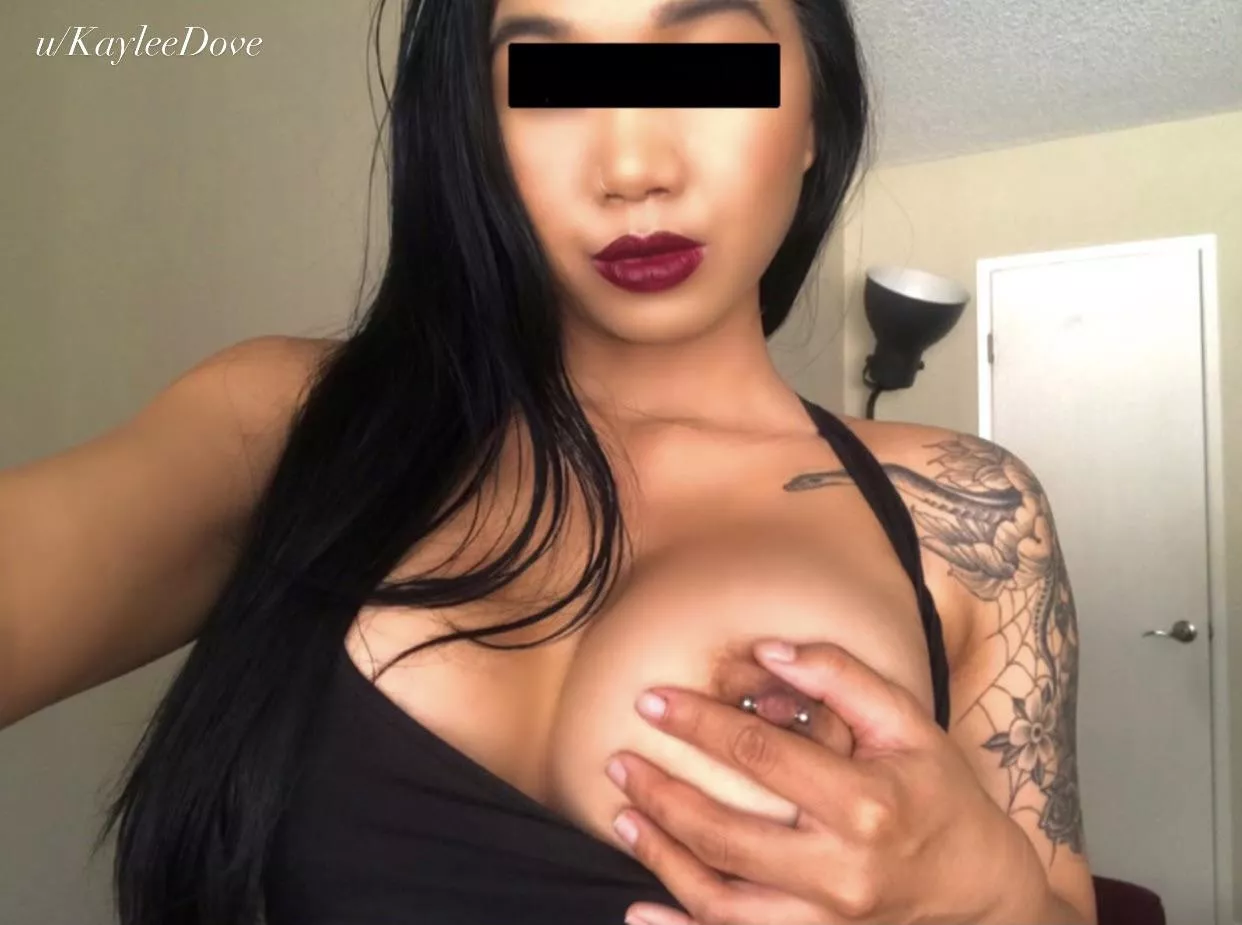 Cum play with my nipple piercing 👅 posted by KayleeDove