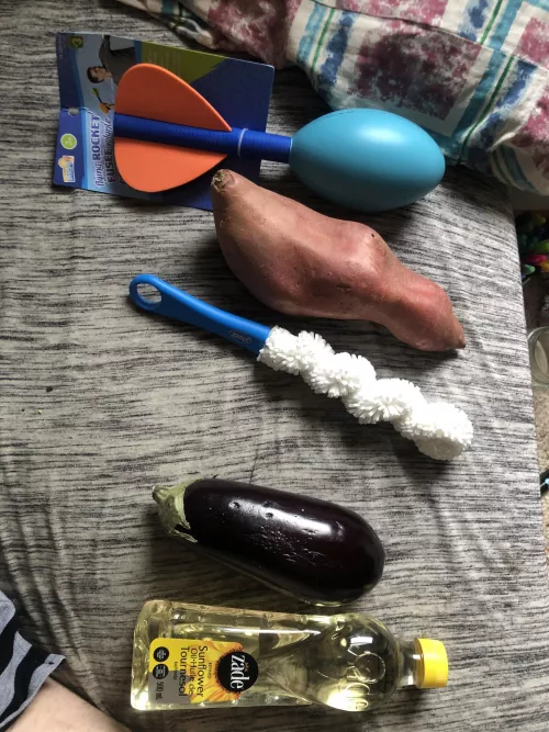 Cum punish my cunt with random objects! (Ftm18) by Ottermouf