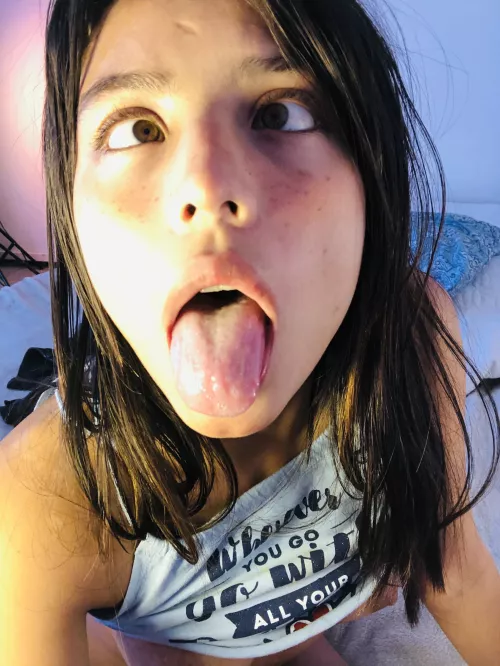 Cum right here by Alicebluwu