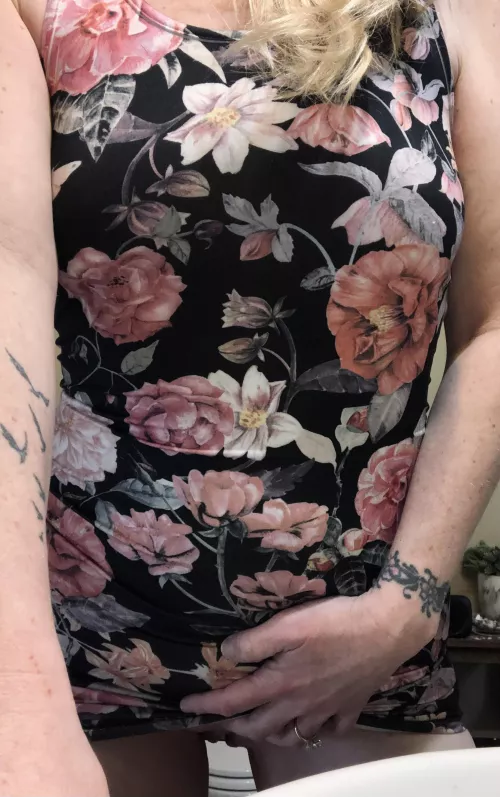 cum see this amazing milf show off her amazing body by sexygirlsdoneright