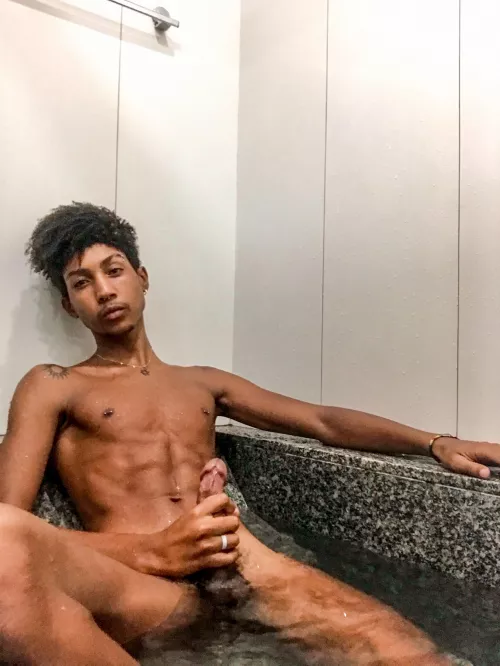 Cum take a bath with me 🔥💦 by okelvinmalta