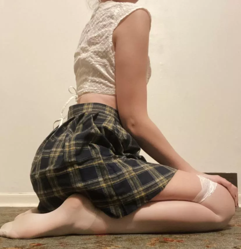 Cum tutor me? 😏 posted by xoxomikki7