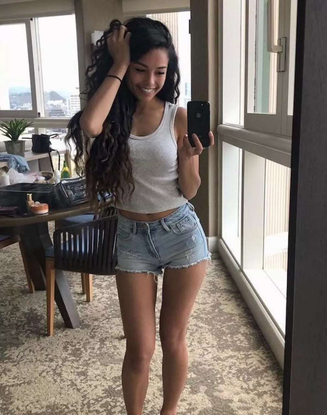 cumtribute this hottie please! posted by randoxx3