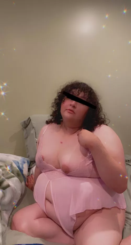 Curly and cute 🥰 by xioxy_