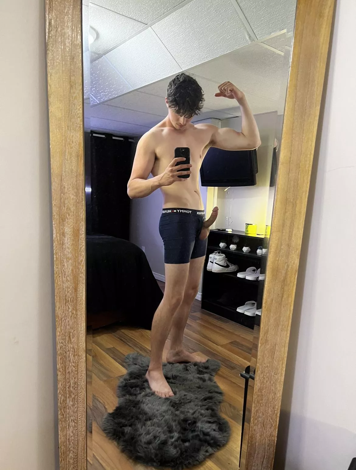 Curved cock hits the right spots posted by sadboycad