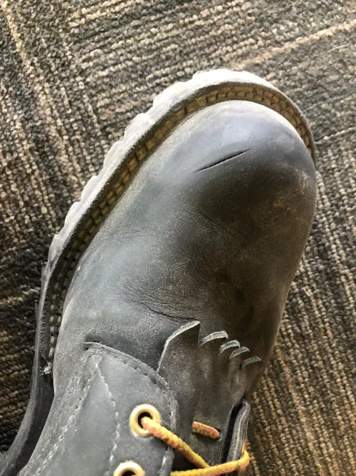 Cut my toe!! by RobertBDwyer