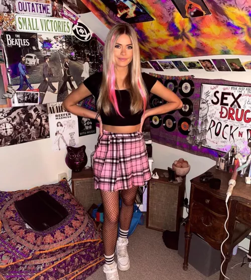 Cute babe by siimple_code