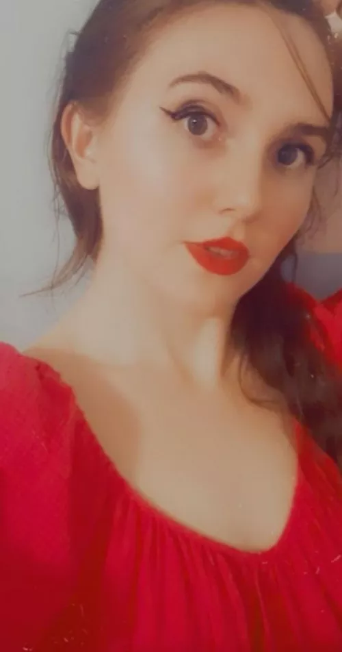 Cute brunette babe by bigbootyisabella