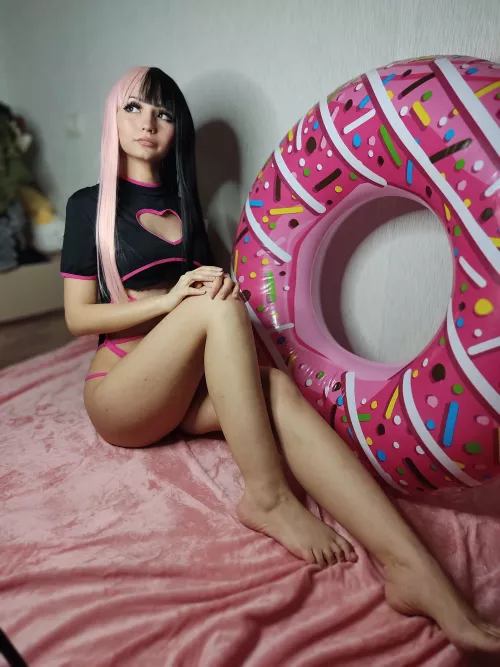 Cute bun and donut by dilly_junce