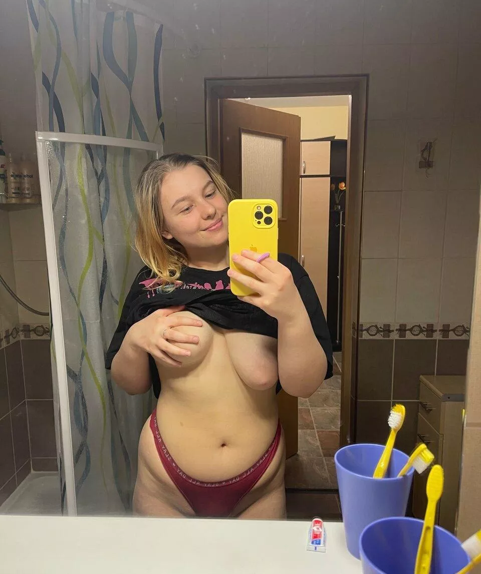 Cute? 🤪 posted by cutiepie69xx