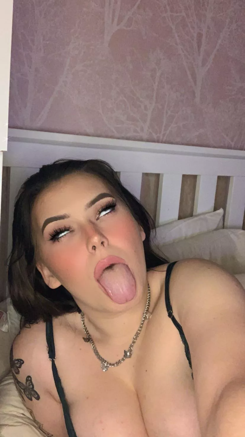 Cute enough ?? posted by Ellsuzanne