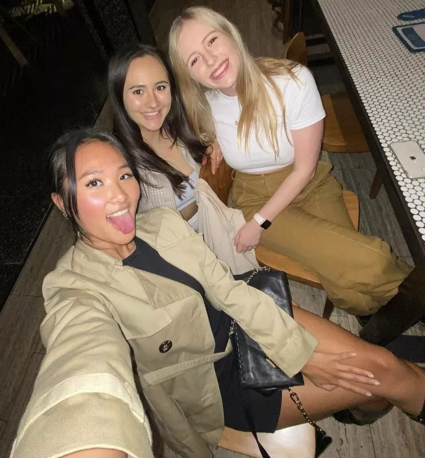 Cute Girl Selfie posted by rikkux2