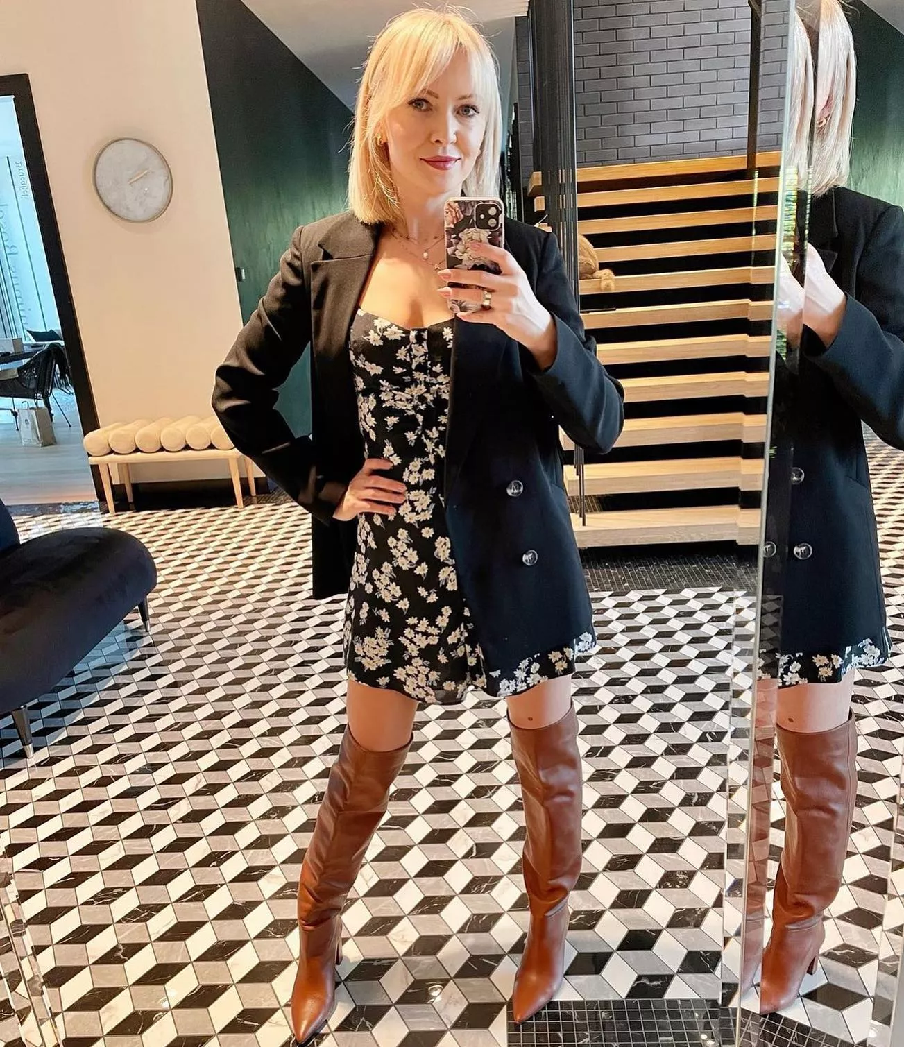 Cute MILF posted by gooningaccount