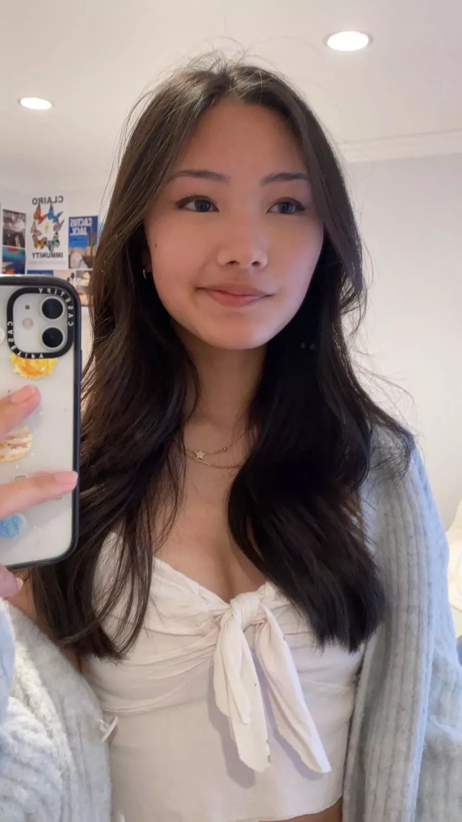 Cute semi smile posted by likesasiangirls