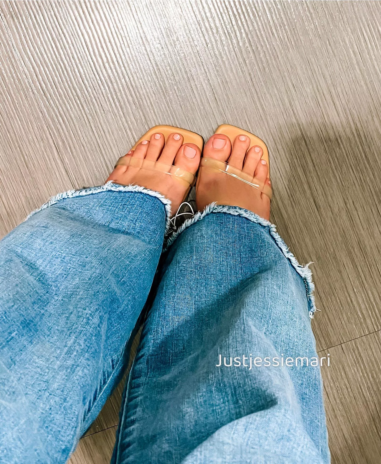 Cute shoes… and toes posted by justjessiemari