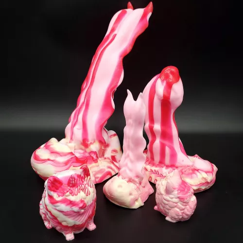 Cute strawberry shortcake-themed toys! 🍰🍓💕 by BattyBombshell