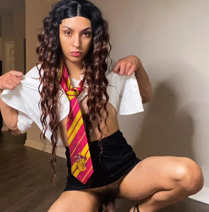 Cute trap with petite cock posted by ellasmitherson