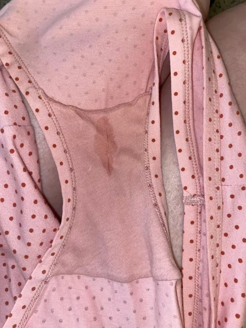 Cutest lil puss print 🥺 by lenore_leander