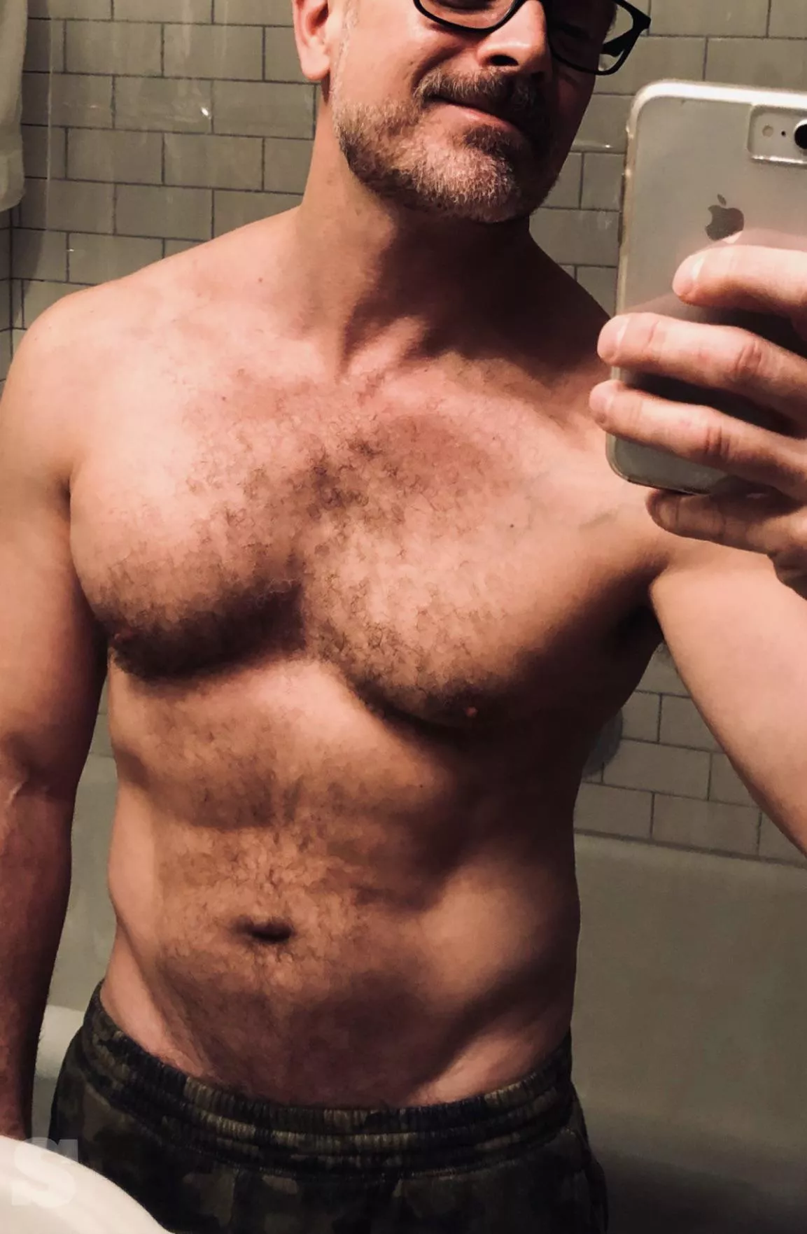 Dad, 48, looking for his boys posted by Bimuscledad