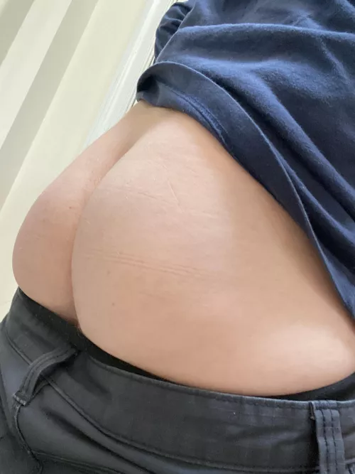 Dad booty by avrgdad13