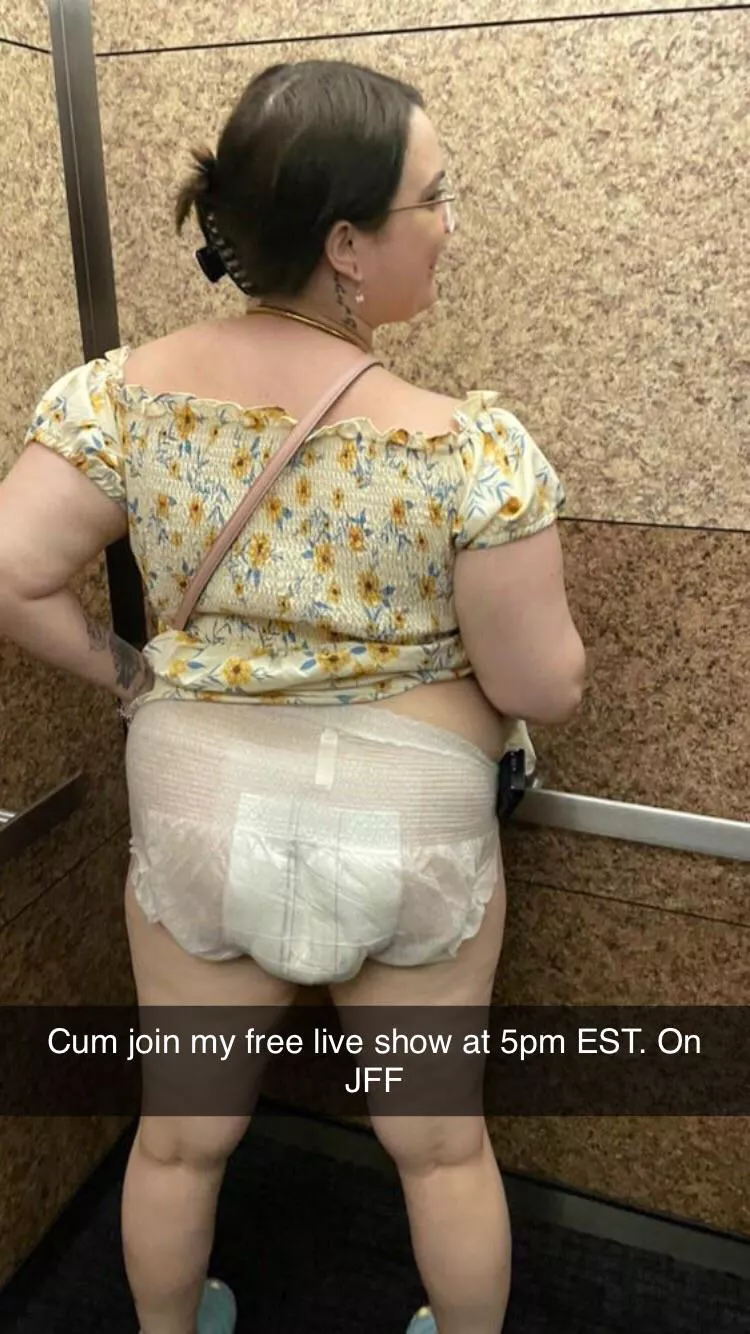 Daddyslittlec10 posted by Daddyslittlepissbaby