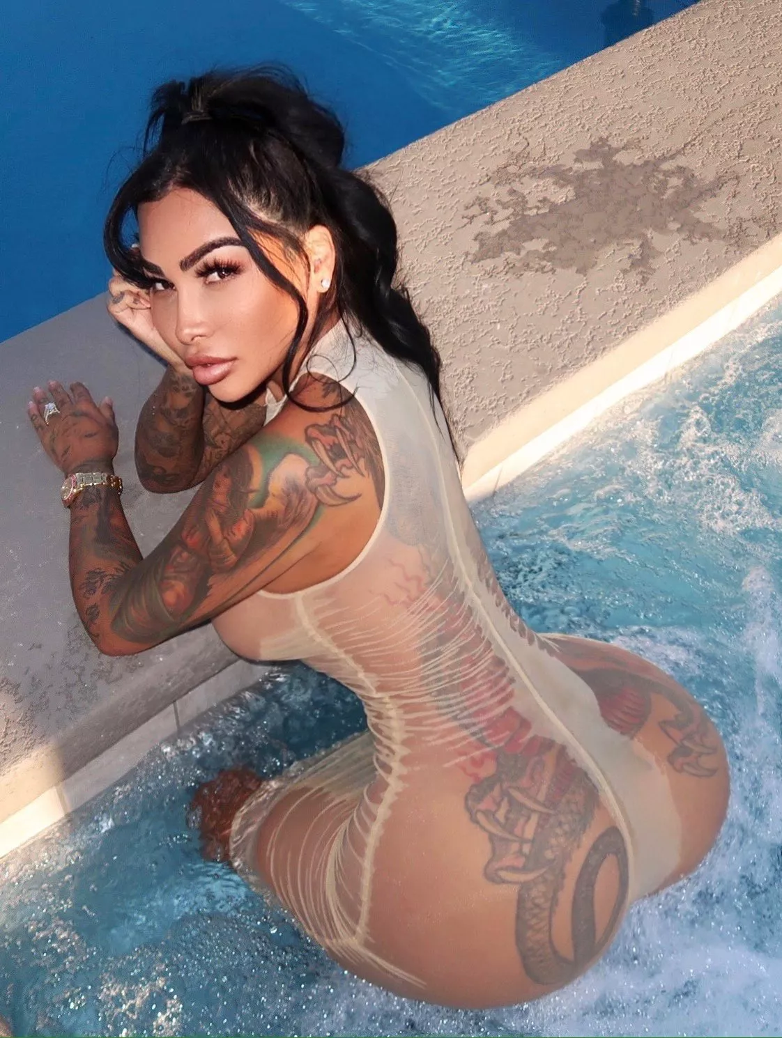 Damn! posted by BimboSimp