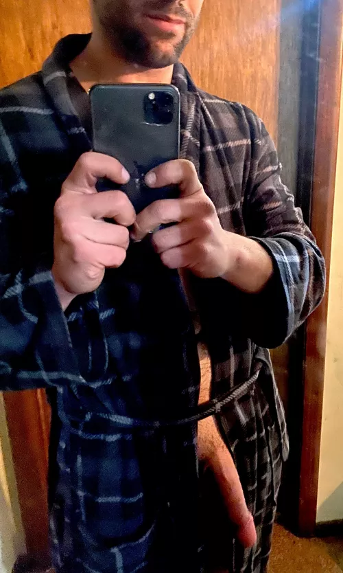 Damn robe… by Hungdrummerman