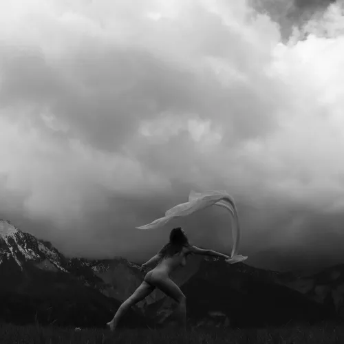 Dancing in the mountains by modeladventurer