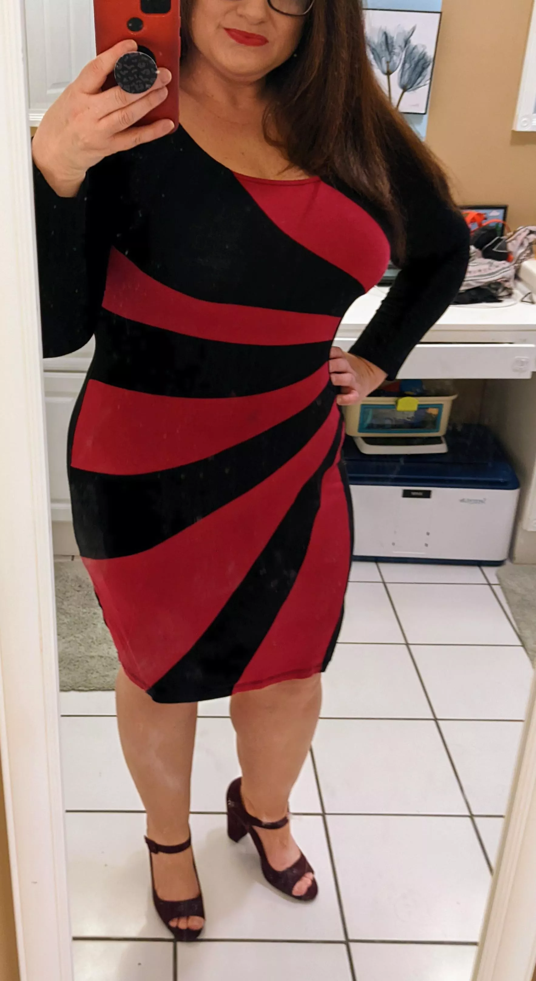 dangerous curves ahead.... Curvy enough for you?! posted by thevixenmilf