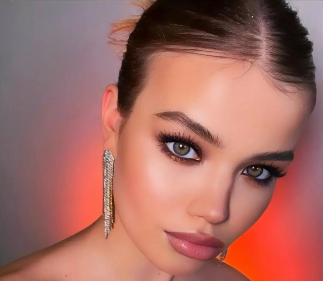 Daria Tyazhkun posted by Markvanbaar