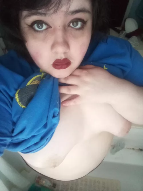 dark lips, thick hips by dandelioncollective