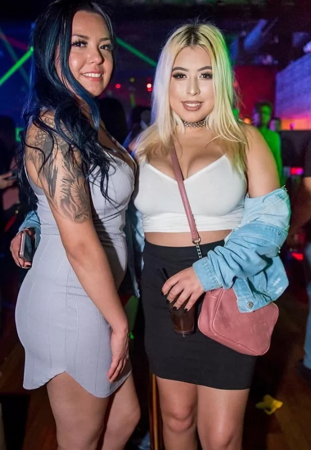 Dark or blonde posted by Chaturbater1