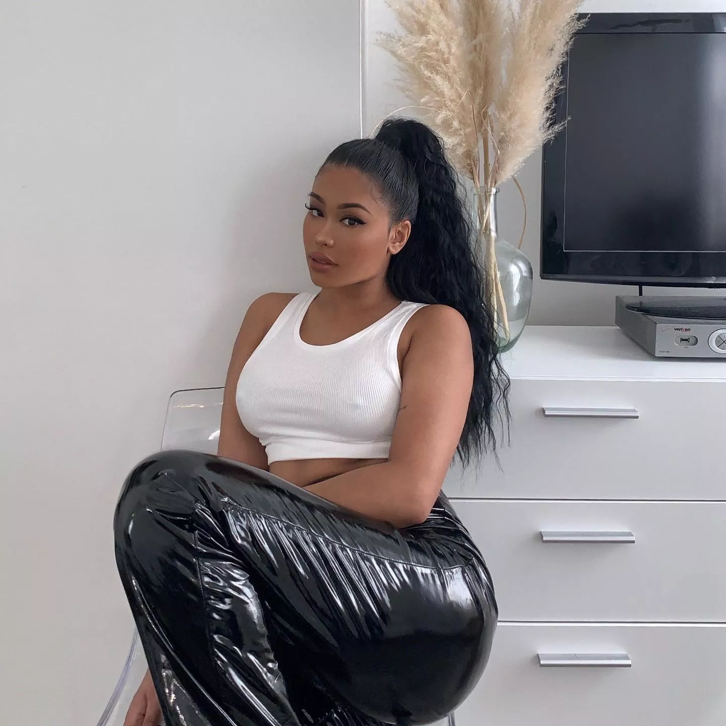 Darry Valentino posted by Poualonai