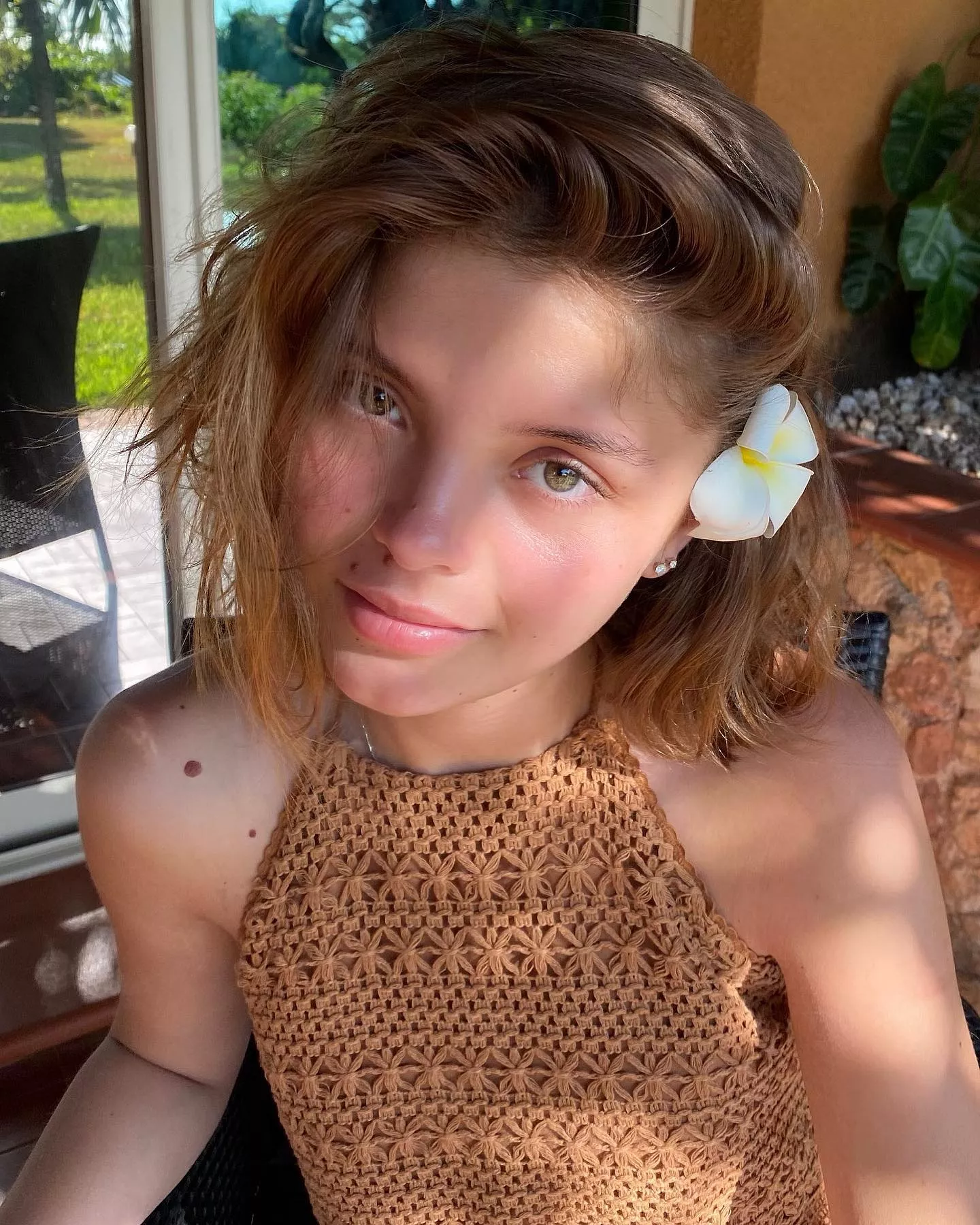 Dasha Komarova posted by shbmpl