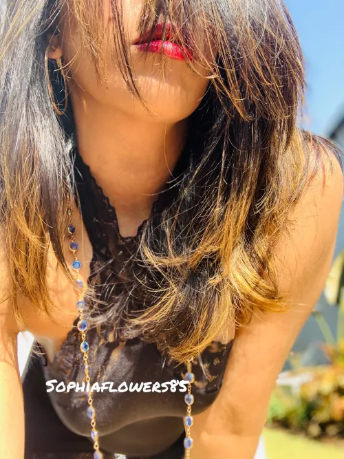 Date me? [F] by SophiaFlowers85