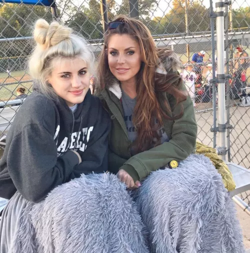 Daughter 18 & Mom 40 by lovelydayo