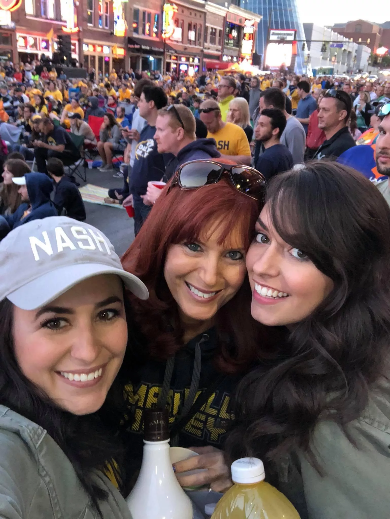 Daughter, mom, daughter (daughters are moms) posted by throwaway273044