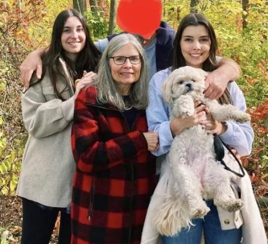 Daughters or momma? Which Jewish babe you taking home and why? by maaltoll