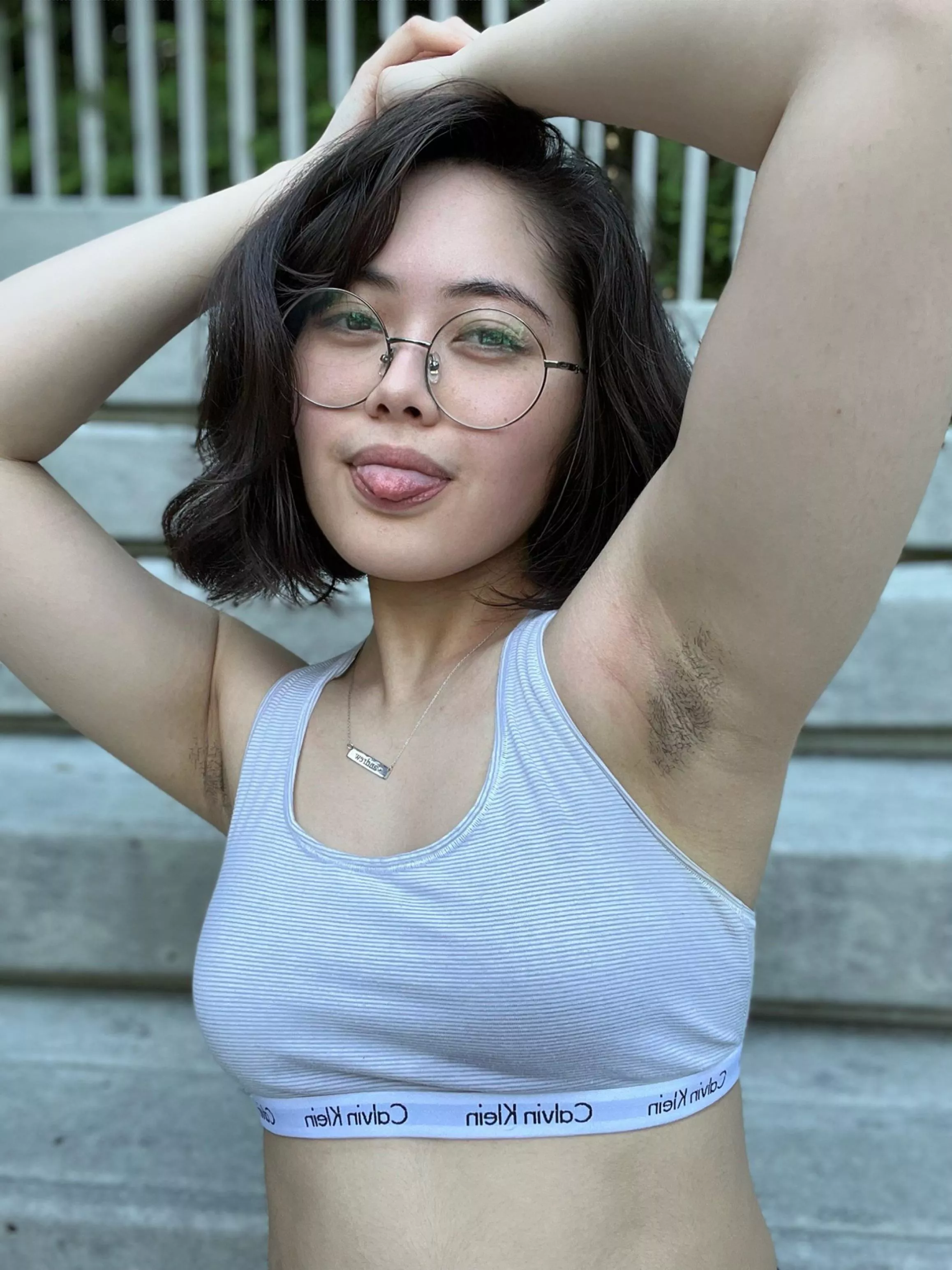 day 9 of no shaving 😋 posted by ErikaBulbasaur