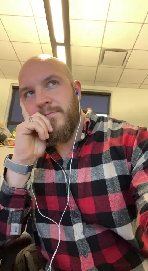 Daydreaming about it being the weekend already by InternationalLuck142