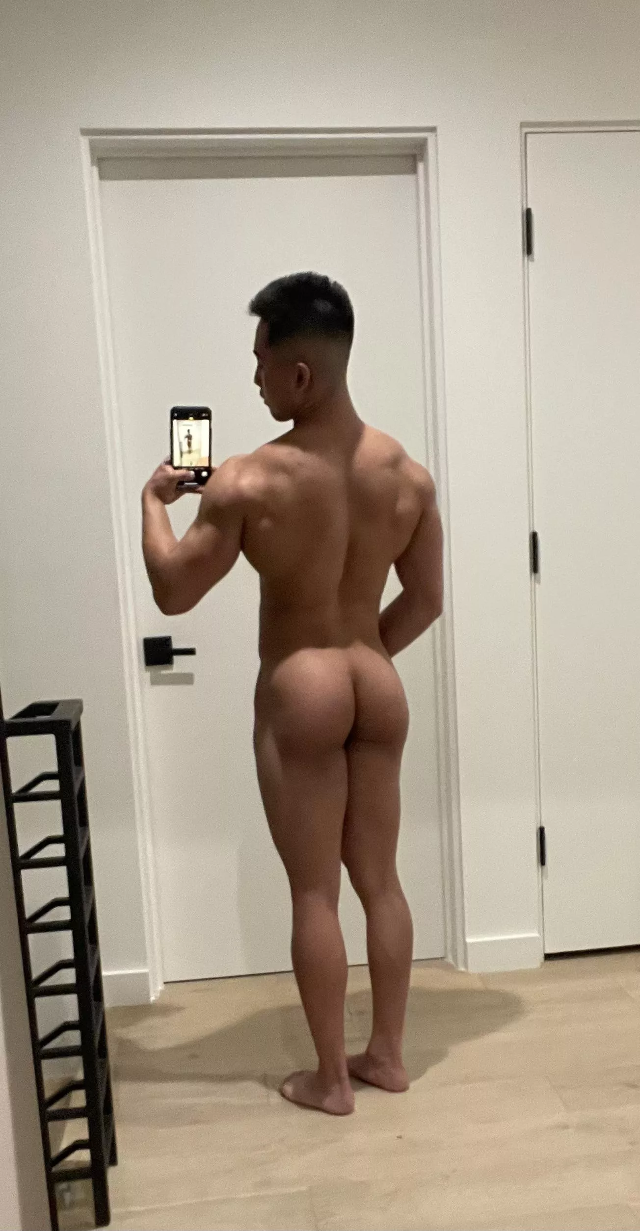 Deadlifts are paying off 😈 posted by _V_A_Y_