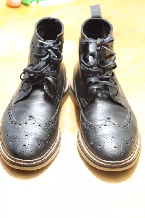 Debating on new boots or fix old by TroN-0074