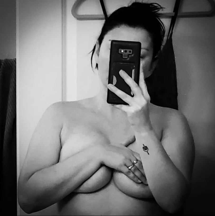 Debating on whether or not I should show more (38) posted by SarinaSafire