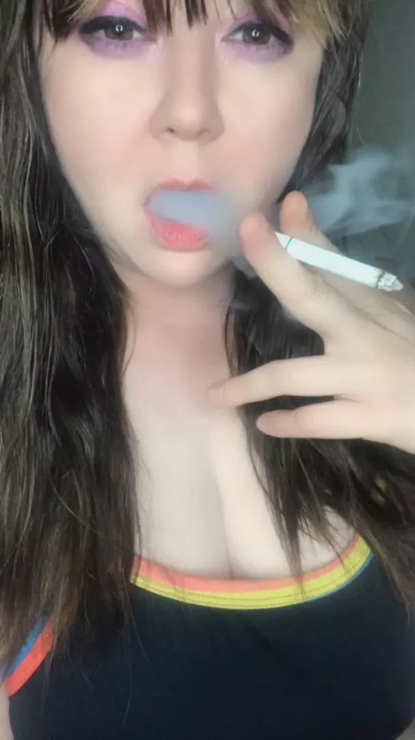 Deep slow drags 🚬 posted by violet_pastille