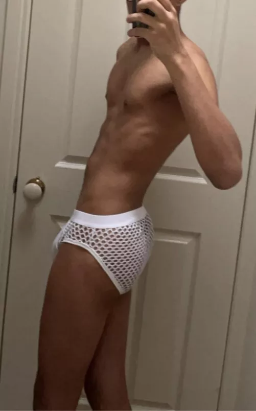 Defs a head turner in gym locker rooms :) by shypiranha