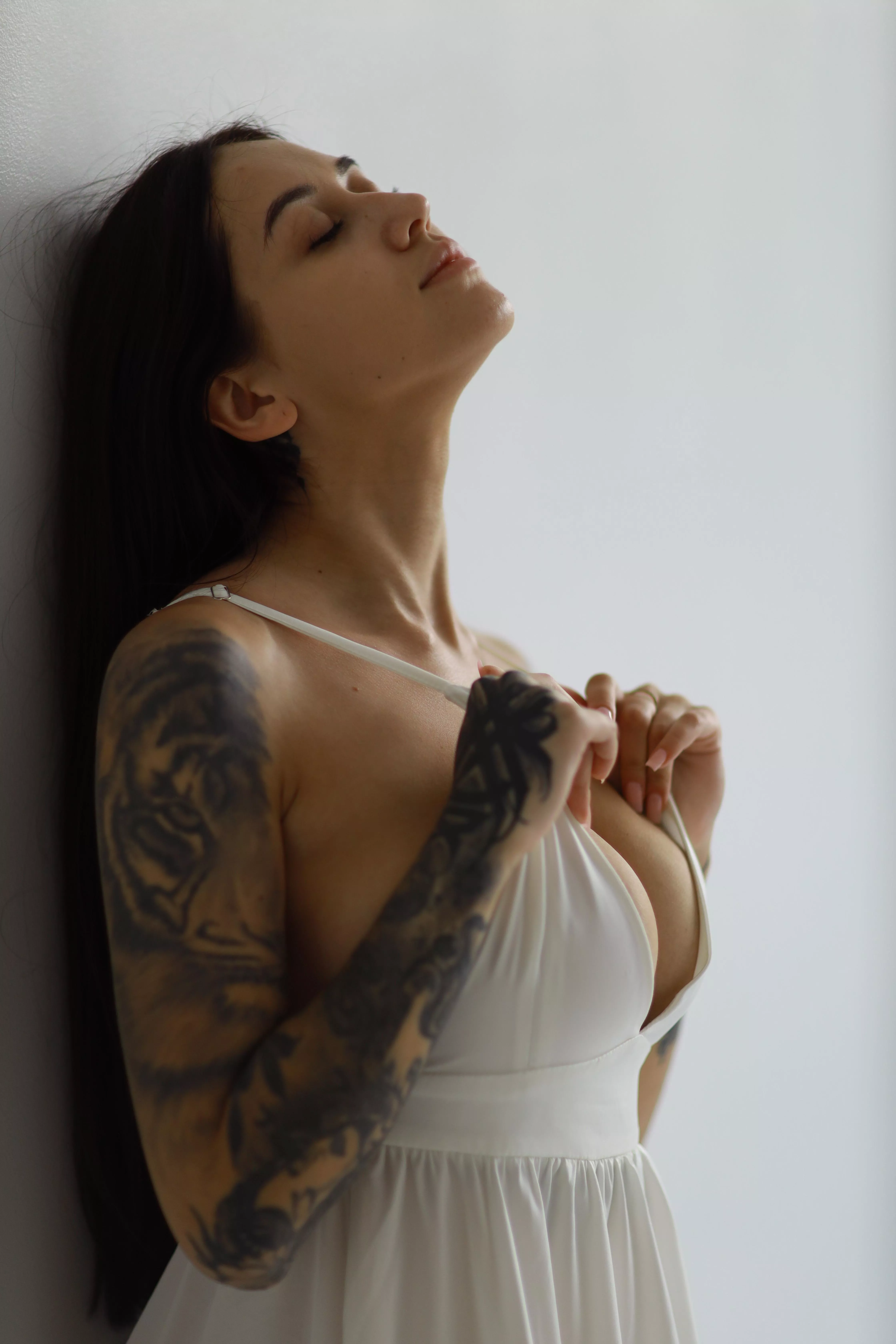 Delicate and sexy posted by TanyaBahtina